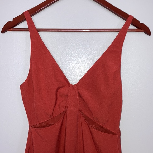 NWT Abercrombie & Fitch Slim Cut Out Midi Dress Size XS - Picture 3 of 5